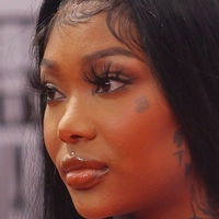 Summer Walker Çıplak