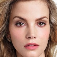 Sylvia Hoeks Çıplak