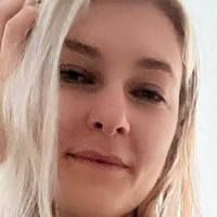Tara Tote Çıplak