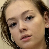 Teen Mia Çıplak