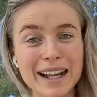 Therese Gudmundsen Çıplak