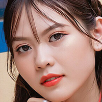 Thu Hien Çıplak