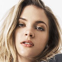Tove Styrke Çıplak