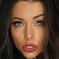 Tyra Kadney Çıplak