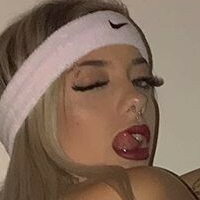 Vicky Balena Çıplak