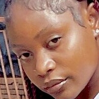 Vunene Taiwo Mabunda Çıplak