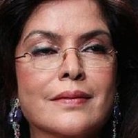 Zeenat Aman Çıplak